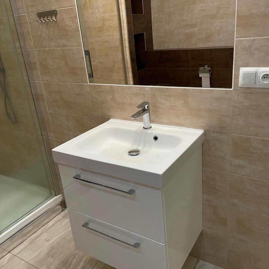 Przestronny Apartament ชากัน ภายนอก รูปภาพ